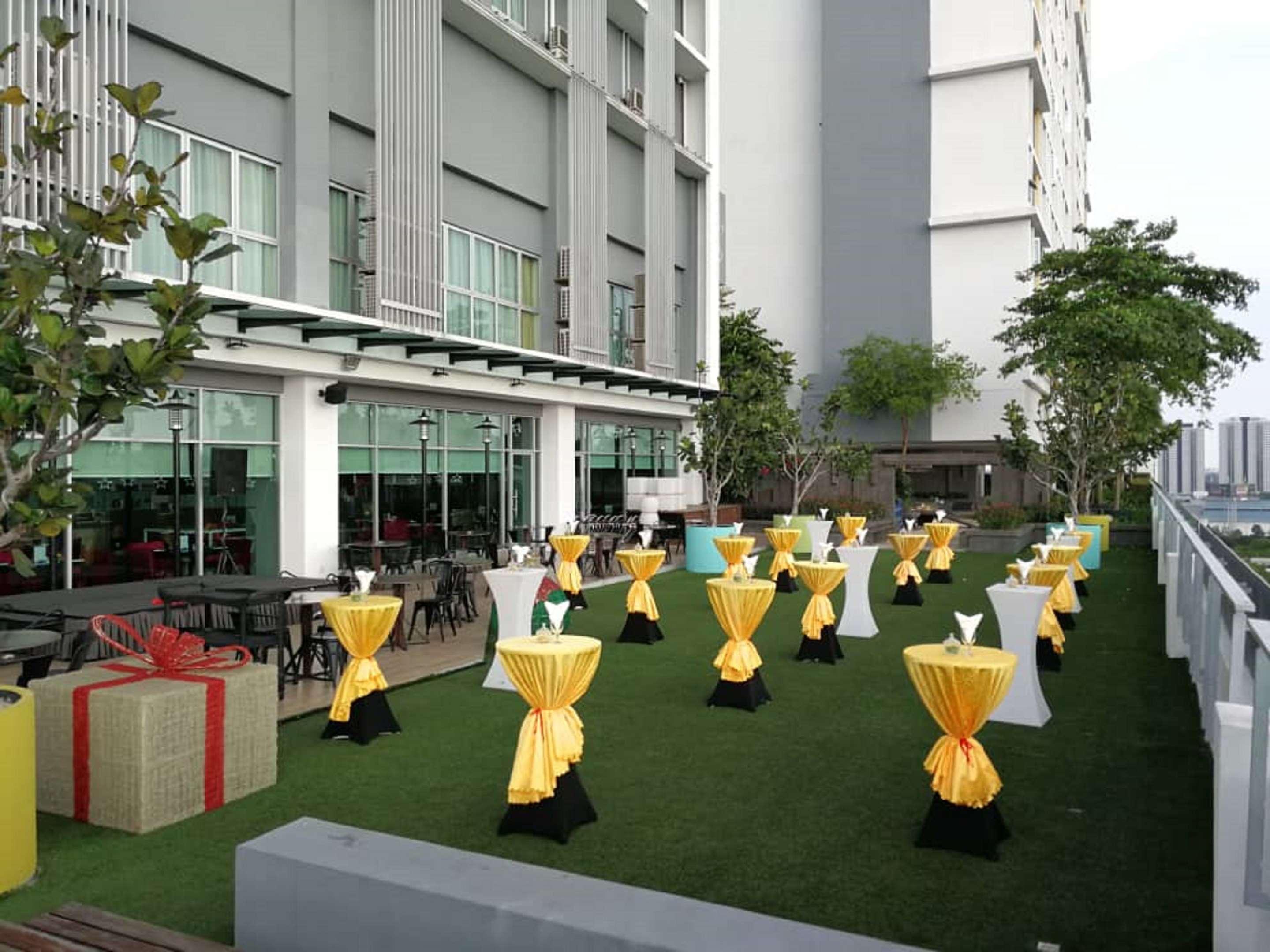 Wyndham Garden I-City Shah Alam Exteriör bild