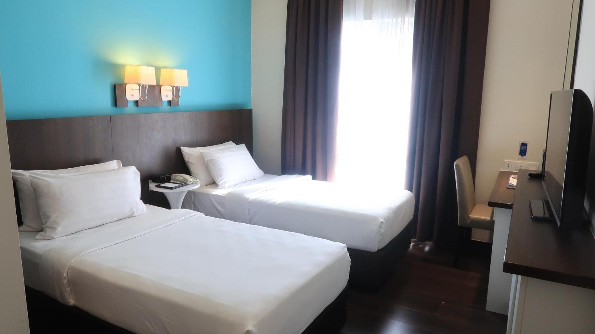 Wyndham Garden I-City Shah Alam Exteriör bild